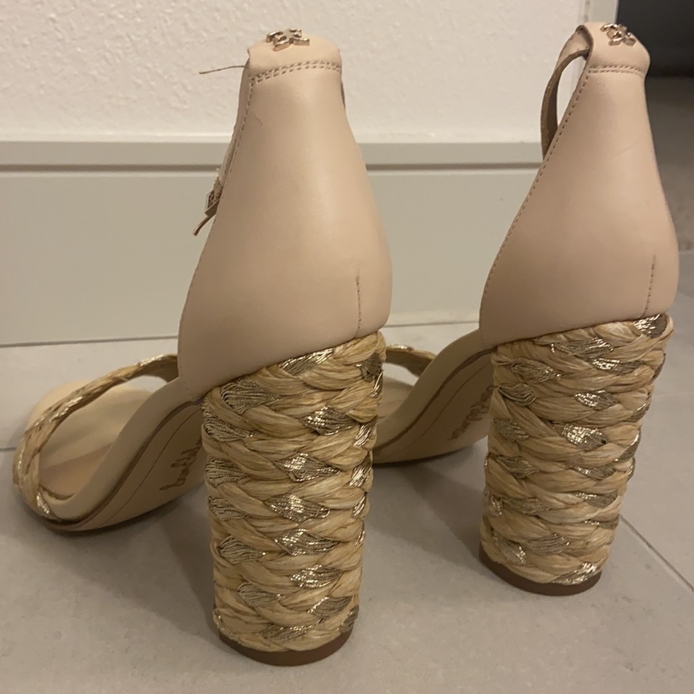 Heels - Picture 3 of 4